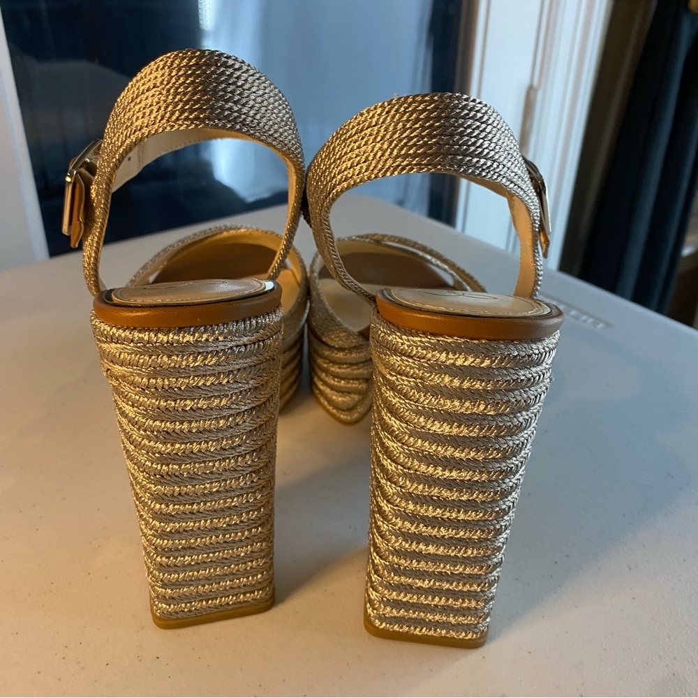 Jessica Simpson Brycen Gold Metalllic Platform Sandal SZ 10 NEW - Picture 8 of 10